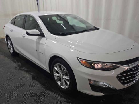 Used 2023 Chevrolet Malibu LT image 3