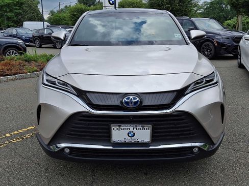 Used 2023 Toyota Venza Limited AWD/4WD image 2