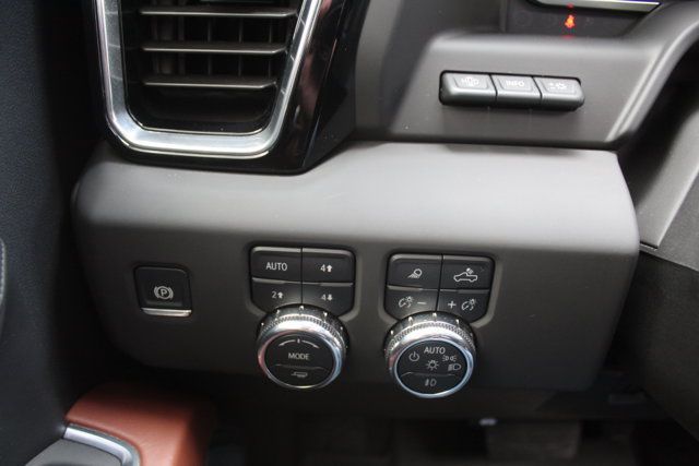 Used 2025 GMC Sierra 2500 Denali Ultimate AWD/4WD image 26