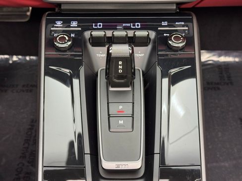 Used 2025 Porsche 911 Carrera RWD image 33