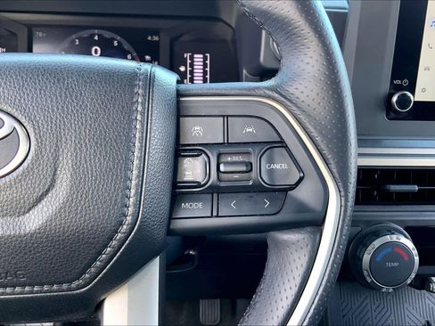 Used 2025 Toyota 4Runner SR5 image 23