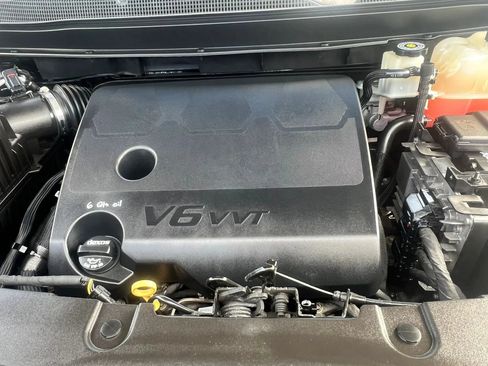 Used 2021 Chevrolet Traverse LT AWD/4WD image 34