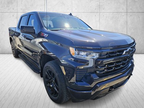 Used 2023 Chevrolet Silverado 1500 RST w/ Z71 Off-Road Package image 2