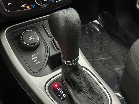 Used 2020 Jeep Compass Sport image 16