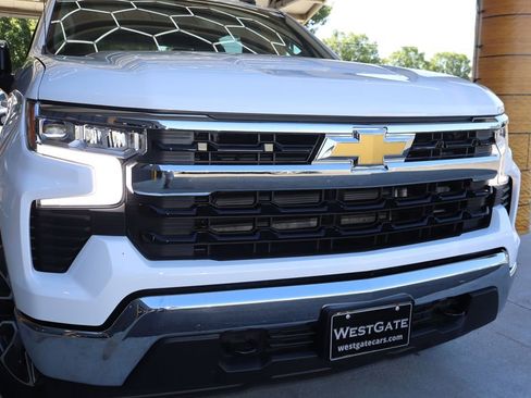 Used 2024 Chevrolet Silverado 1500 LT w/ Z71 Off-Road Package image 35