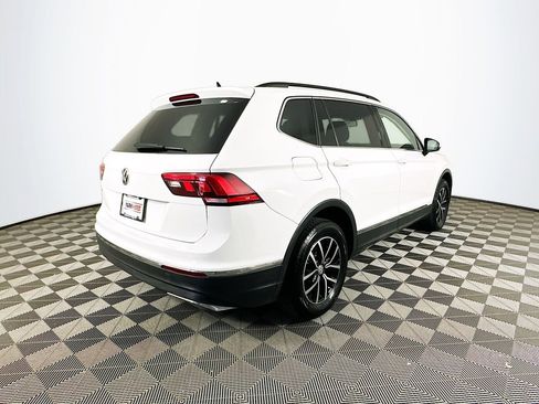 Used 2021 Volkswagen Tiguan SE w/ Panoramic Sunroof Package FWD image 10