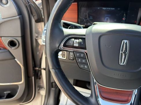 Used 2024 Lincoln Navigator Premiere AWD/4WD image 50