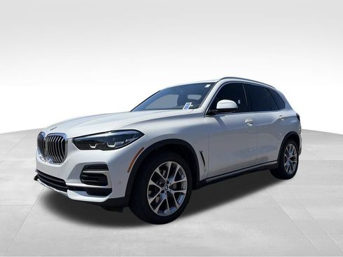 Used 2022 BMW X5 xDrive40i w/ Premium Package AWD/4WD image 3