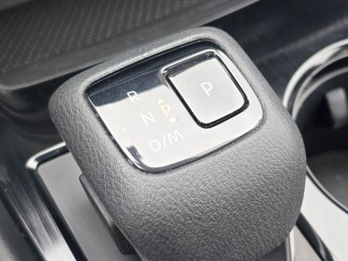 Used 2024 Nissan Rogue SV w/ SV Premium Package image 30