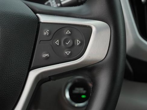 Used 2024 GMC Terrain SLT image 28