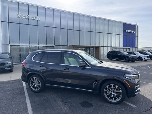 Used 2023 BMW X5 xDrive40i w/ Premium Package AWD/4WD image 3