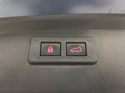 Certified 2022 Subaru Outback Limited image 33