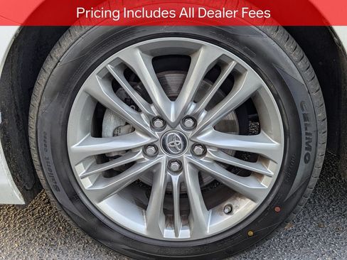 Used 2017 Toyota Camry SE FWD image 12