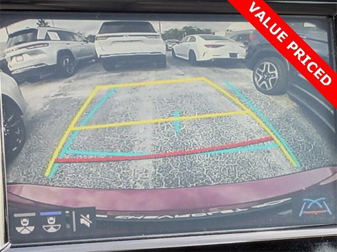 Used 2018 Toyota Camry SE image 25