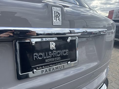 Used 2024 Rolls-Royce Cullinan w/ Interior Detailing Package image 27