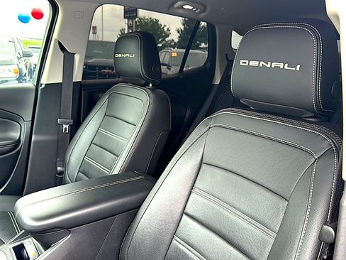 Used 2022 GMC Terrain Denali w/ Denali Premium Package AWD/4WD image 14
