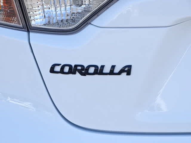 Certified 2022 Toyota Corolla SE w/ Carpet Mat Package (TMS) FWD image 10