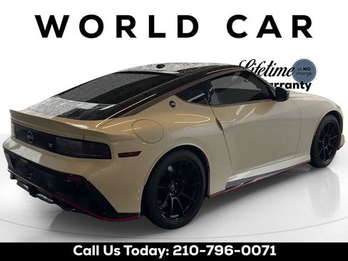 Used 2025 Nissan Z NISMO w/ Floor Mat Package RWD image 7