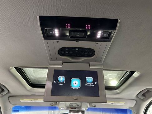 Used 2018 GMC Yukon XL Denali w/ Denali Ultimate Package AWD/4WD image 47