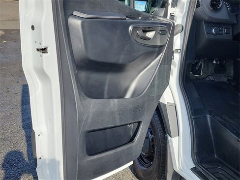 Used 2022 Mercedes-Benz Sprinter 144 Cargo image 13