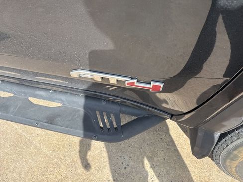 Used 2022 GMC Sierra 1500 AT4 w/ AT4 Preferred Package image 4