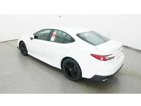 New 2026 Toyota Camry SE image 5