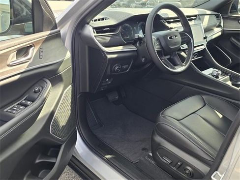 New 2026 Jeep Grand Cherokee Limited image 4