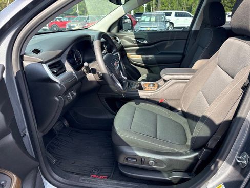 Used 2021 GMC Acadia SLE w/ Driver Convenience Package FWD image 20