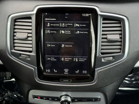 Used 2017 Volvo XC90 T6 Momentum w/ Protection Package image 35