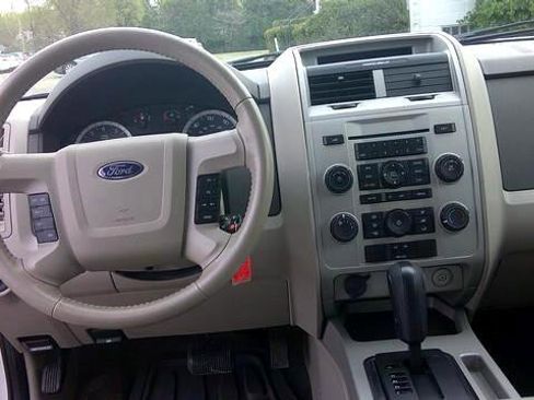 Used 2012 Ford Escape XLT image 10