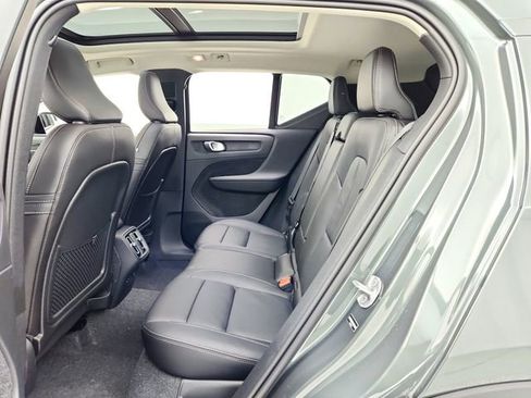 New 2026 Volvo XC40 B4 Plus w/ Climate Package image 28