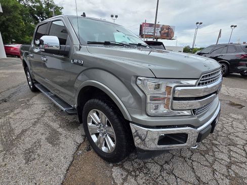 Used 2019 Ford F150 Lariat w/ Equipment Group 502A Luxury AWD/4WD image 3