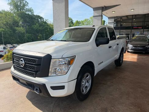 Used 2020 Nissan Titan S w/ S Utility Package RWD image 3