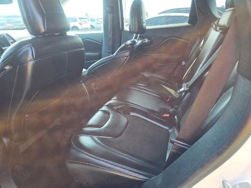 Used 2020 Jeep Cherokee Latitude Plus image 4