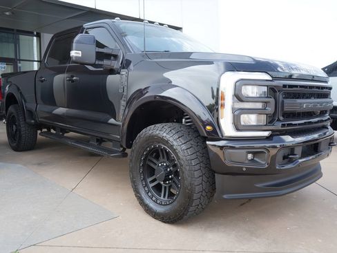 Used 2024 Ford F250 Lariat w/ Lariat Ultimate Package AWD/4WD image 3