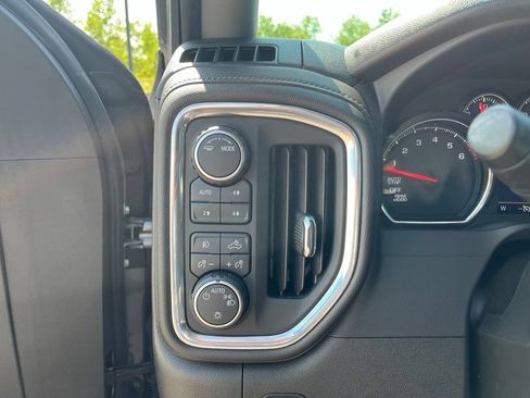 Used 2020 Chevrolet Silverado 1500 LT Trail Boss AWD/4WD image 14