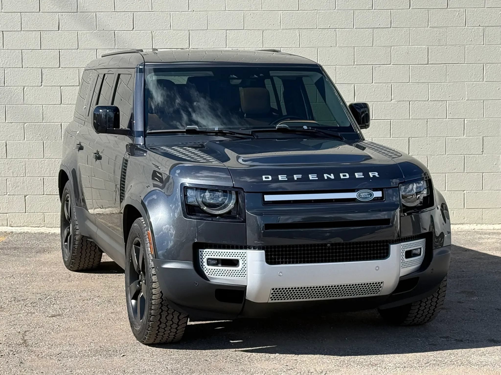 Used 2023 Land Rover Defender 130 First Edition AWD/4WD image 11