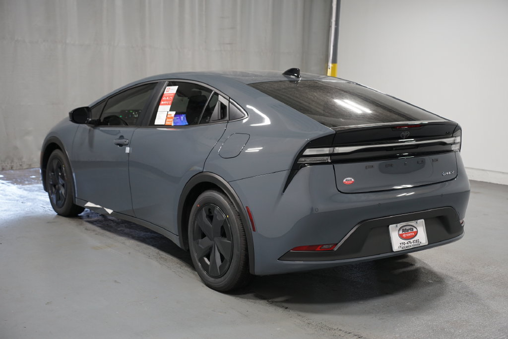 New 2027 Toyota Prius Plug-In Hybrid FWD image 6