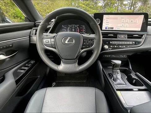 Certified 2024 Lexus ES 250 w/ Premium Package AWD/4WD image 8