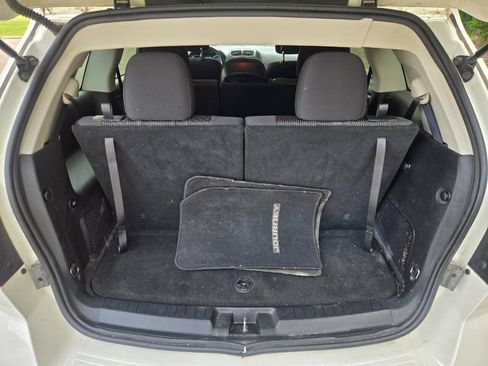 Used 2014 Dodge Journey SXT FWD image 39