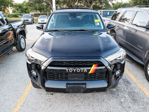 Used 2023 Toyota 4Runner 40th Anniversary SE AWD/4WD image 5