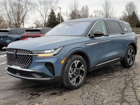 New 2026 Lincoln Nautilus Premier w/ Equipment Group 102A image 8