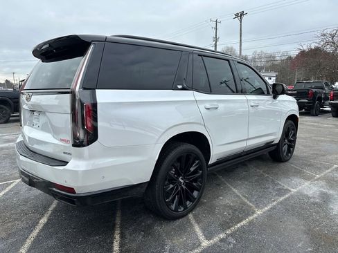 Certified 2022 Cadillac Escalade Sport w/ Touring Package image 6