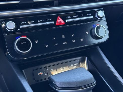 Used 2025 Hyundai Santa Cruz SEL FWD image 17