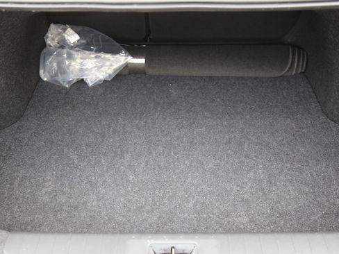 Used 2025 Nissan Sentra SR image 18