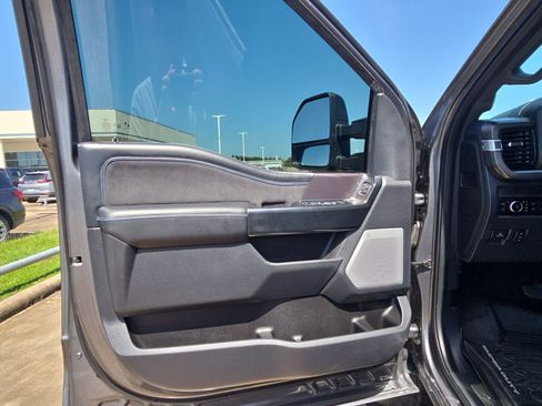 Used 2026 Ford F250 Platinum w/ Tremor Off-Road Package AWD/4WD image 13
