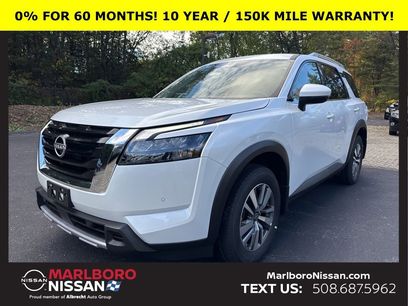 New 2025 Nissan Pathfinder SL w/ Cargo Package