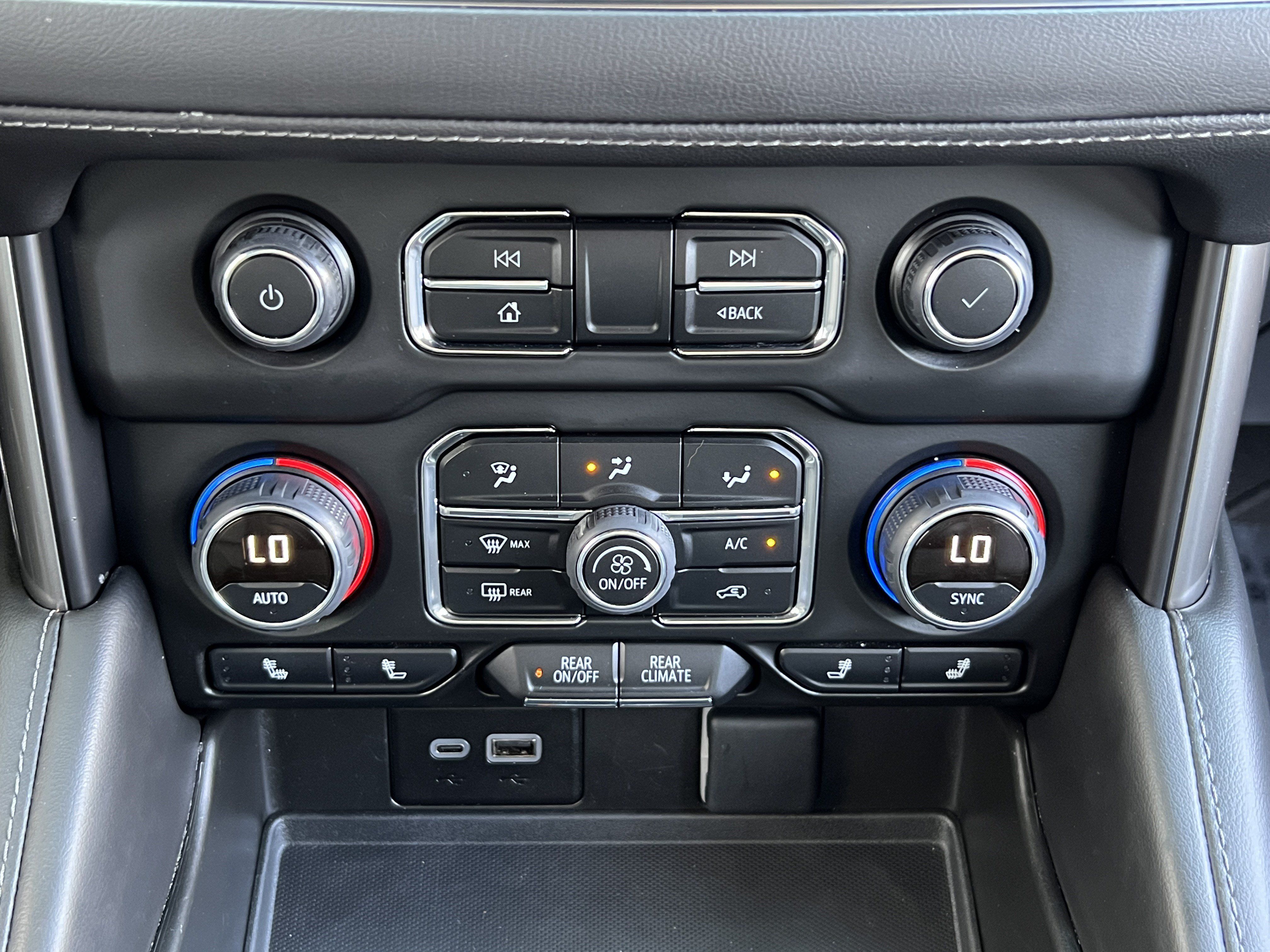Used 2023 Chevrolet Tahoe LT AWD/4WD image 32