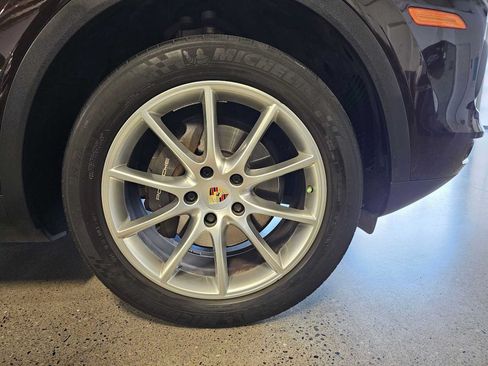 Used 2019 Porsche Cayenne AWD/4WD image 9