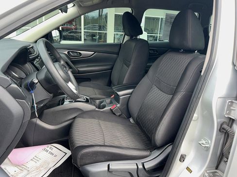 Used 2019 Nissan Rogue S FWD image 10